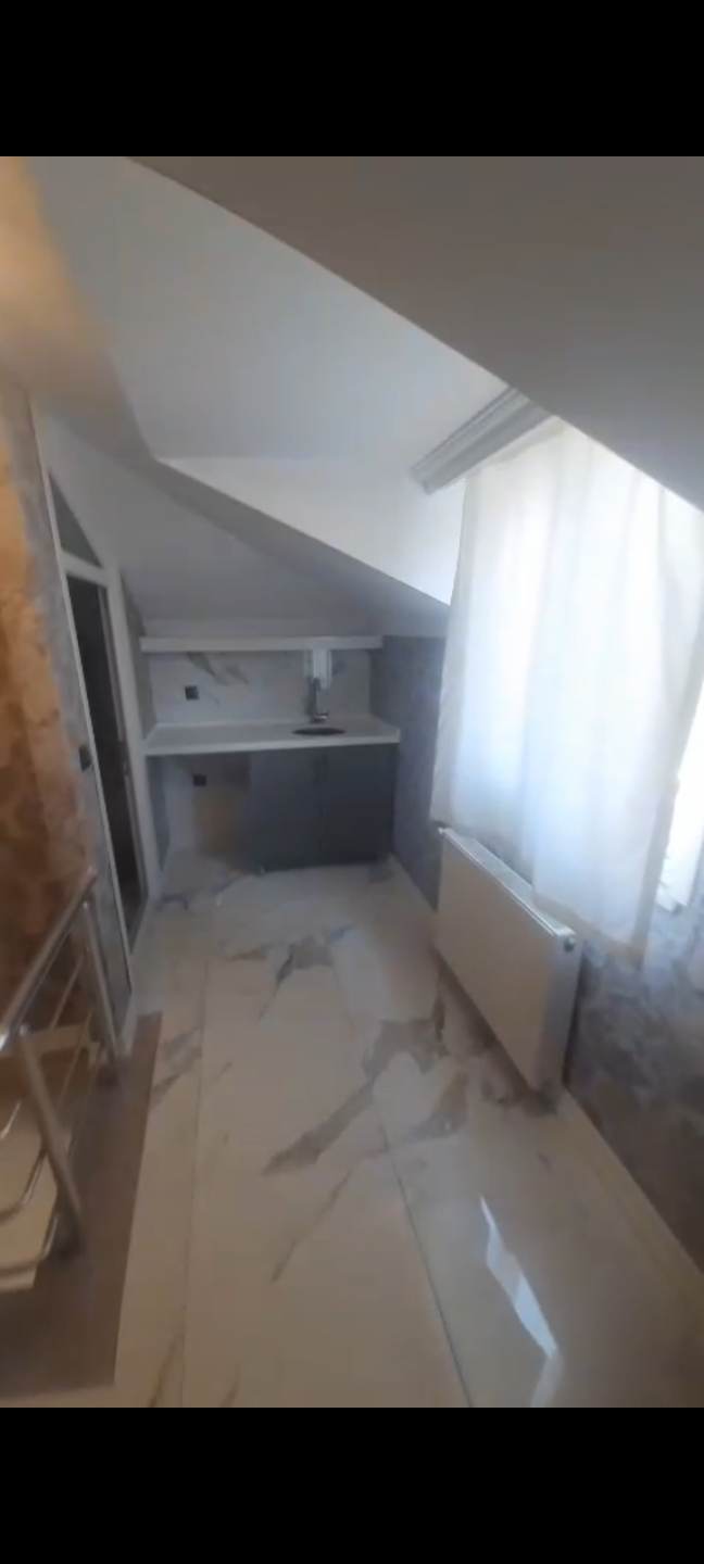 Duplex apartment for annual rent