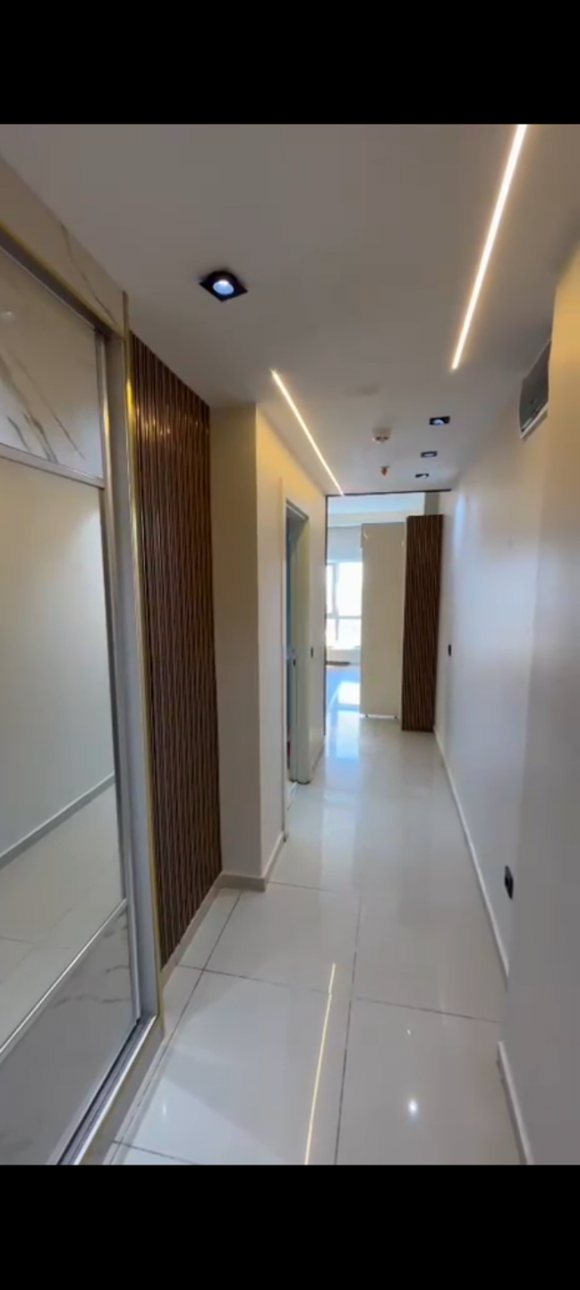 Unfurnished two-bedroom apartment for annual rent