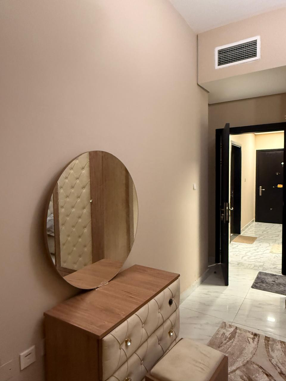 Apartment for rent, one bedroom and living room
