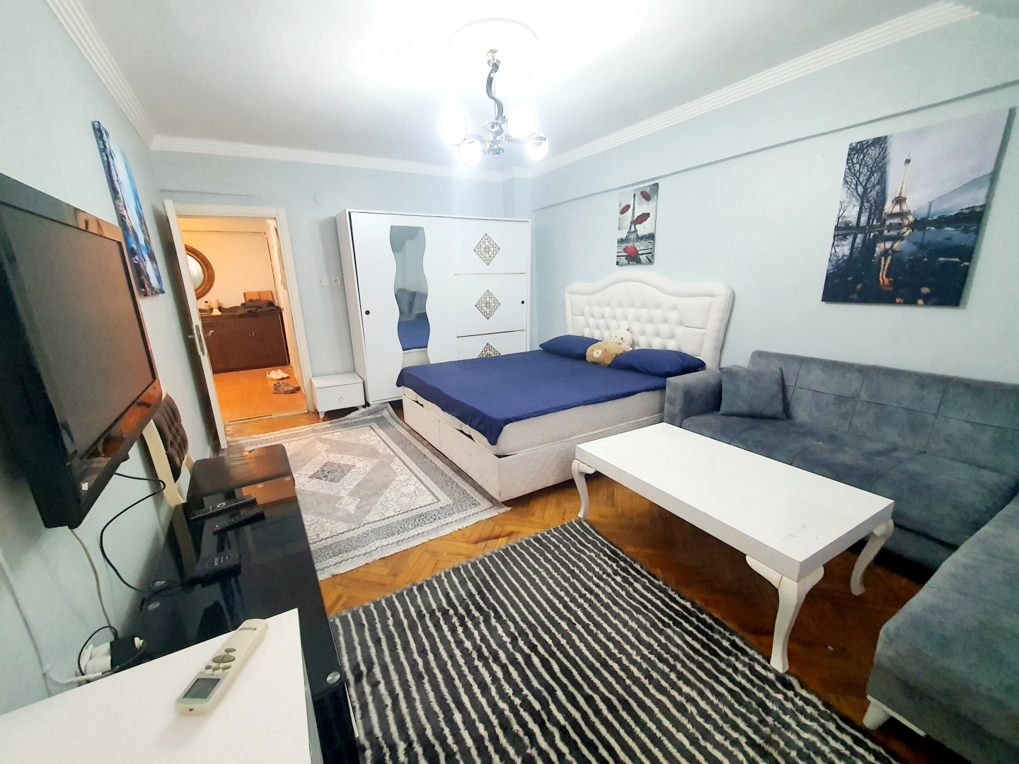 Apartment for rent: living room and bedroom
