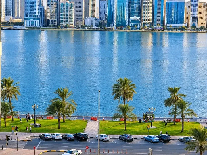 shk-lmhbyn-alatlal-albhry01790970965.jpg