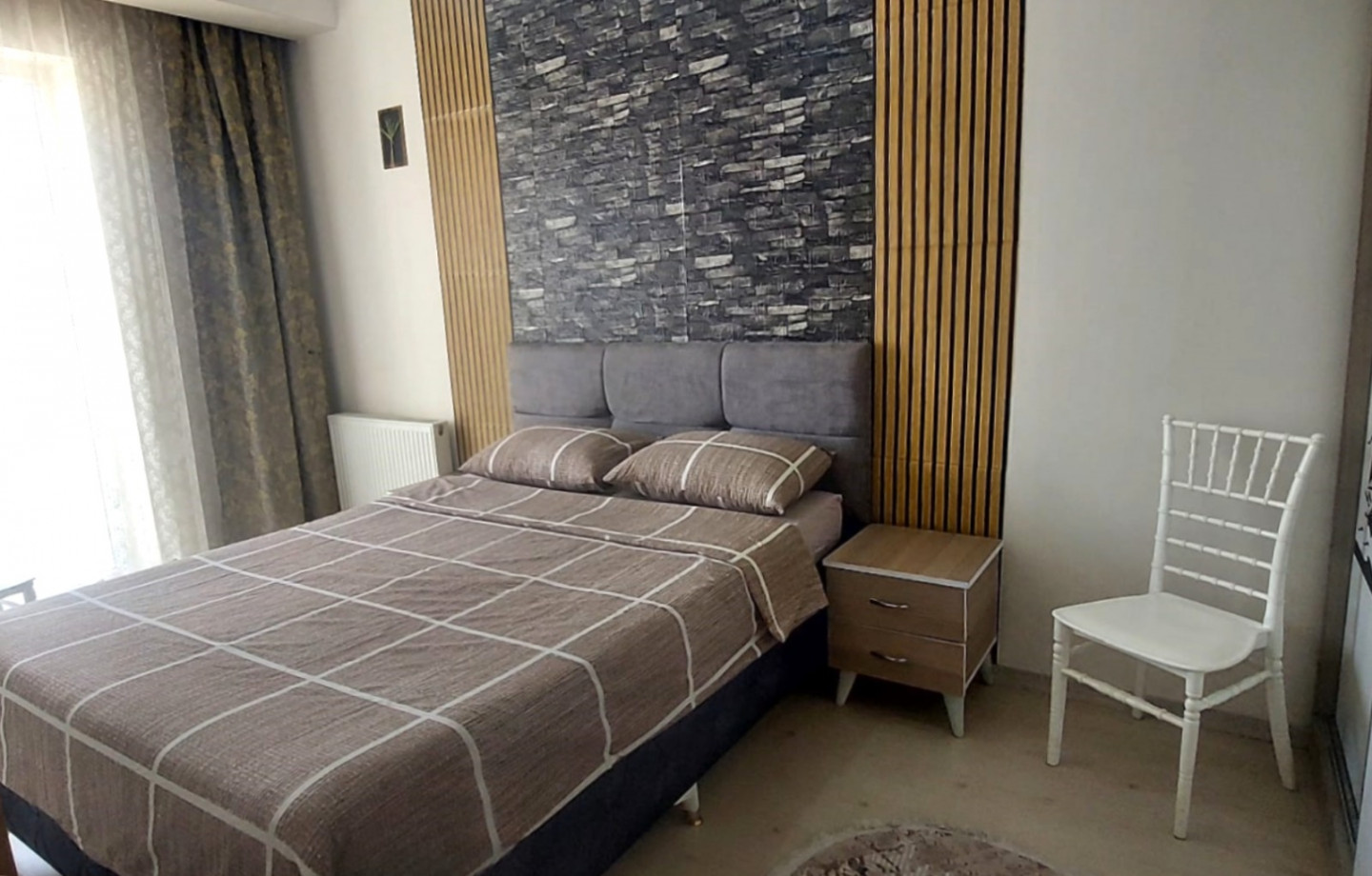 Luxury air-conditioned apartment, 4th floor