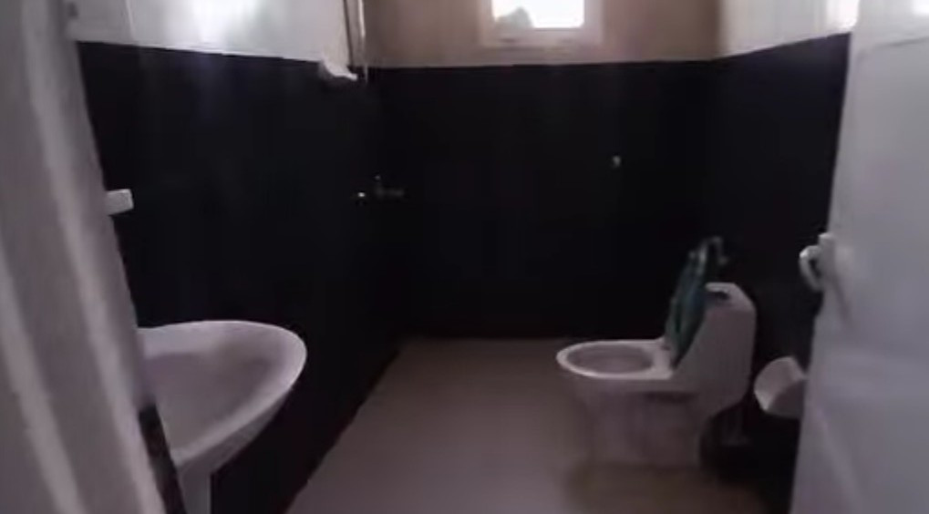 Furnished apartment in Al Mawaleh South