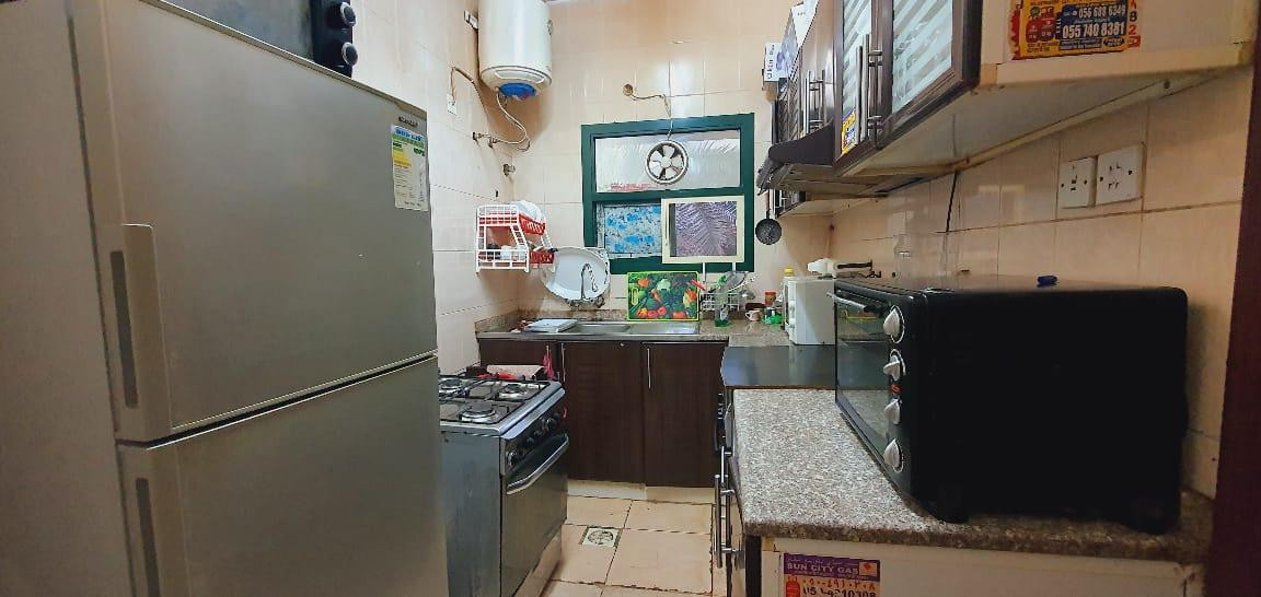 shk-mfrosh-balkrb-mn-alnaaymy61792493873.jpg