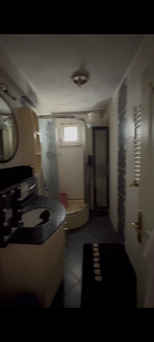 Furnished apartment with a good size