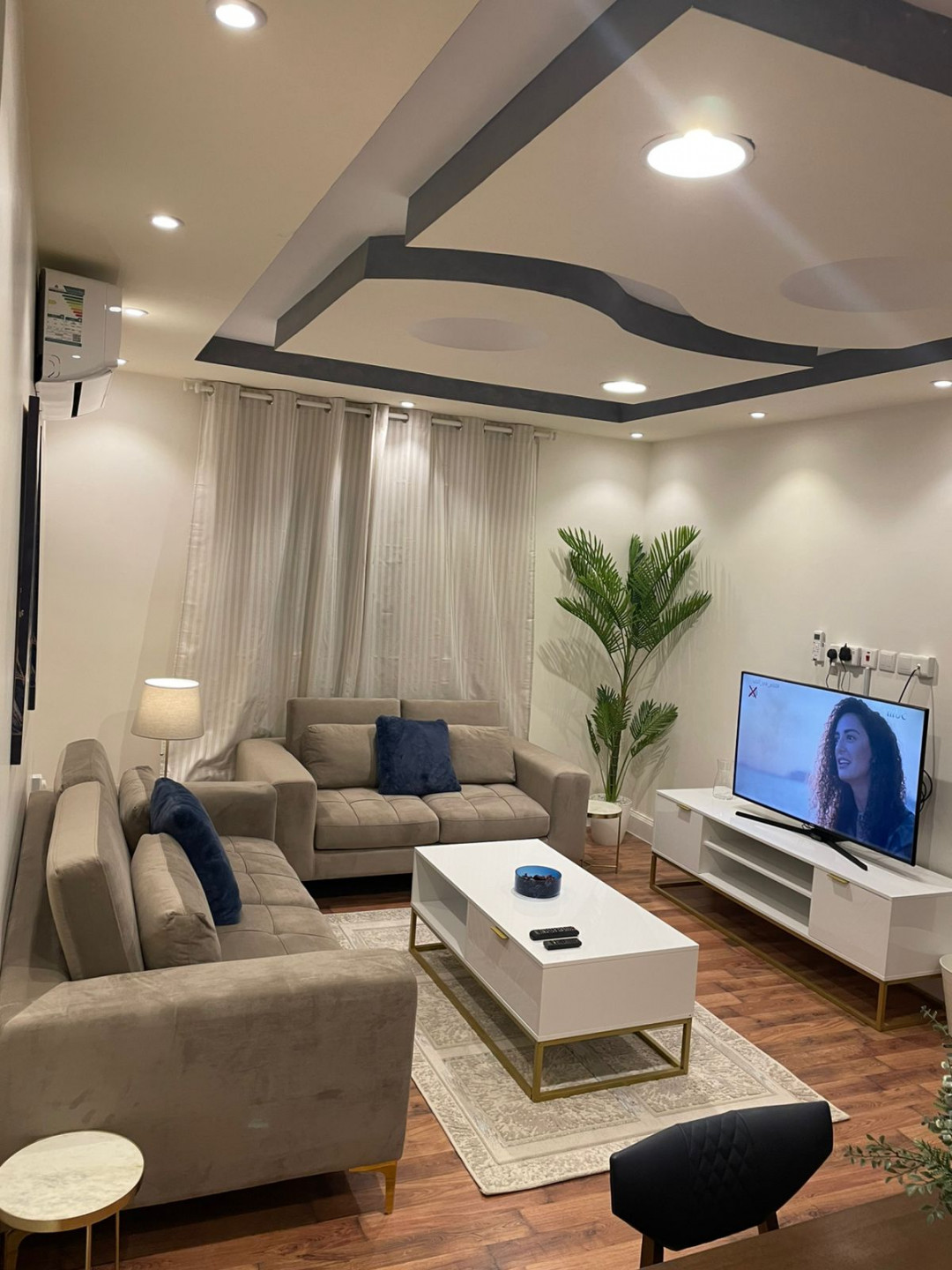 shk-mfrosh-fy-almonsy01781015705.jpg