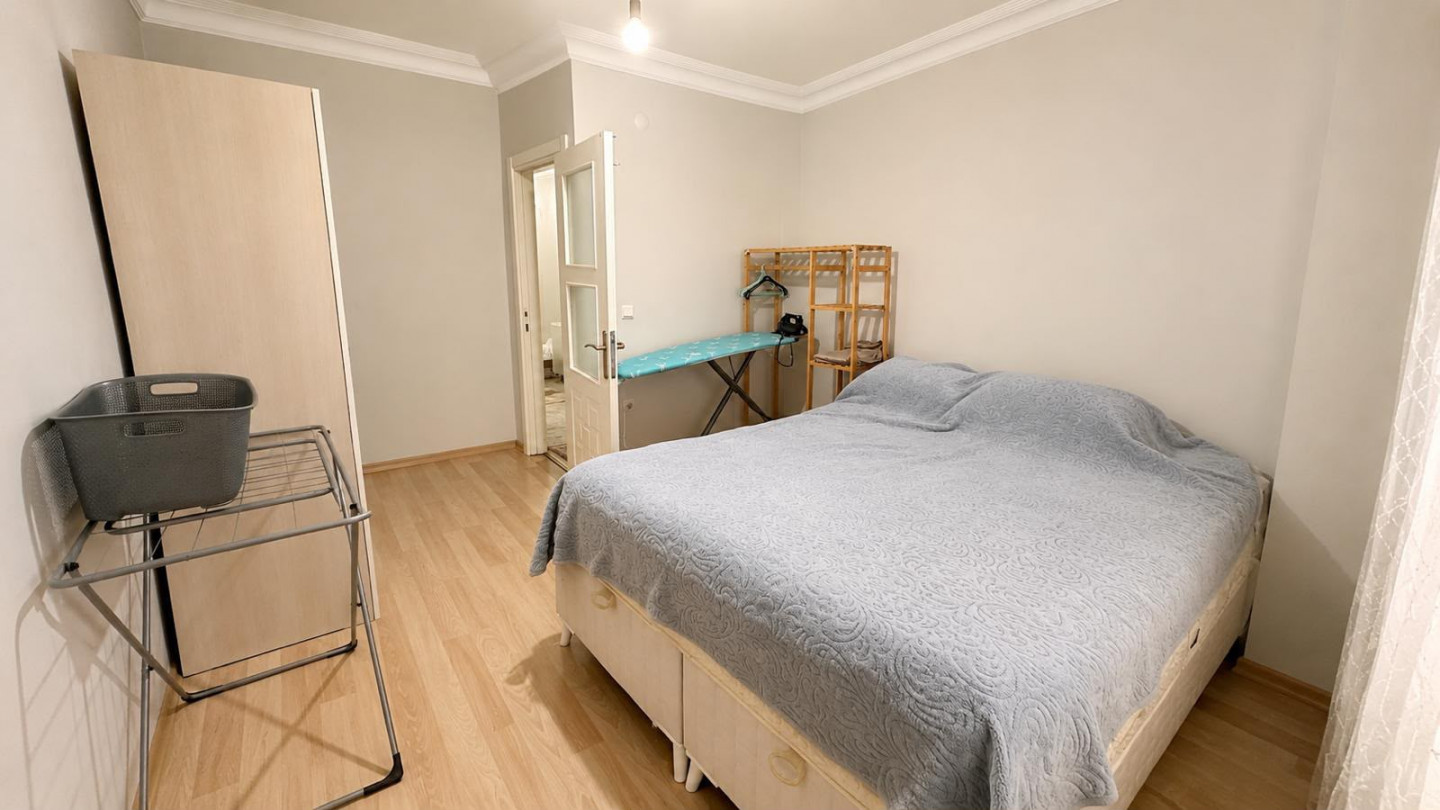 Furnished one-bedroom apartment