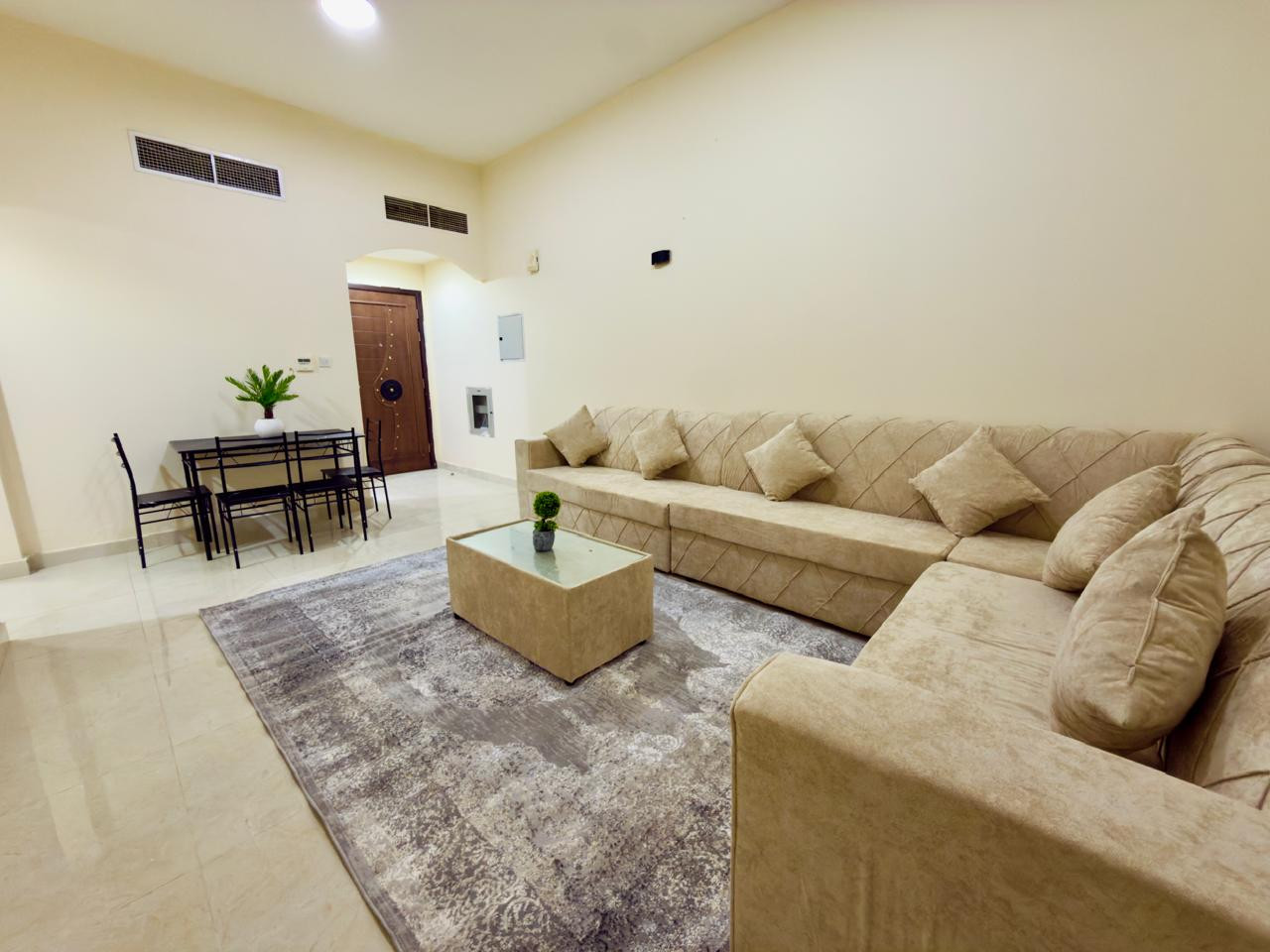 shk-mfrosh-khlf-athad-sntr01792922602.jpg