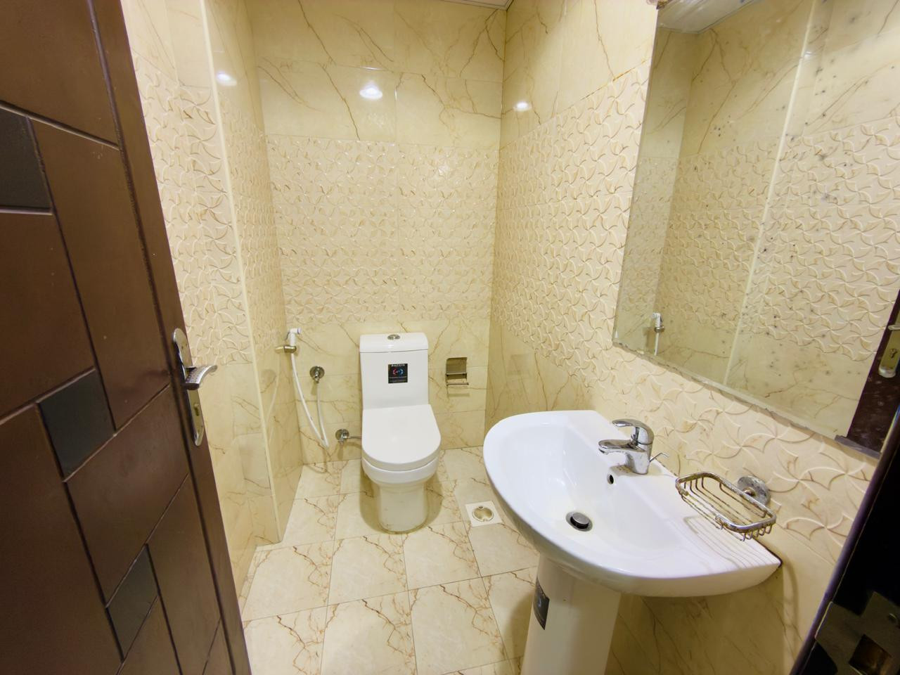 shk-mfrosh-khlf-athad-sntr81792922603.jpg