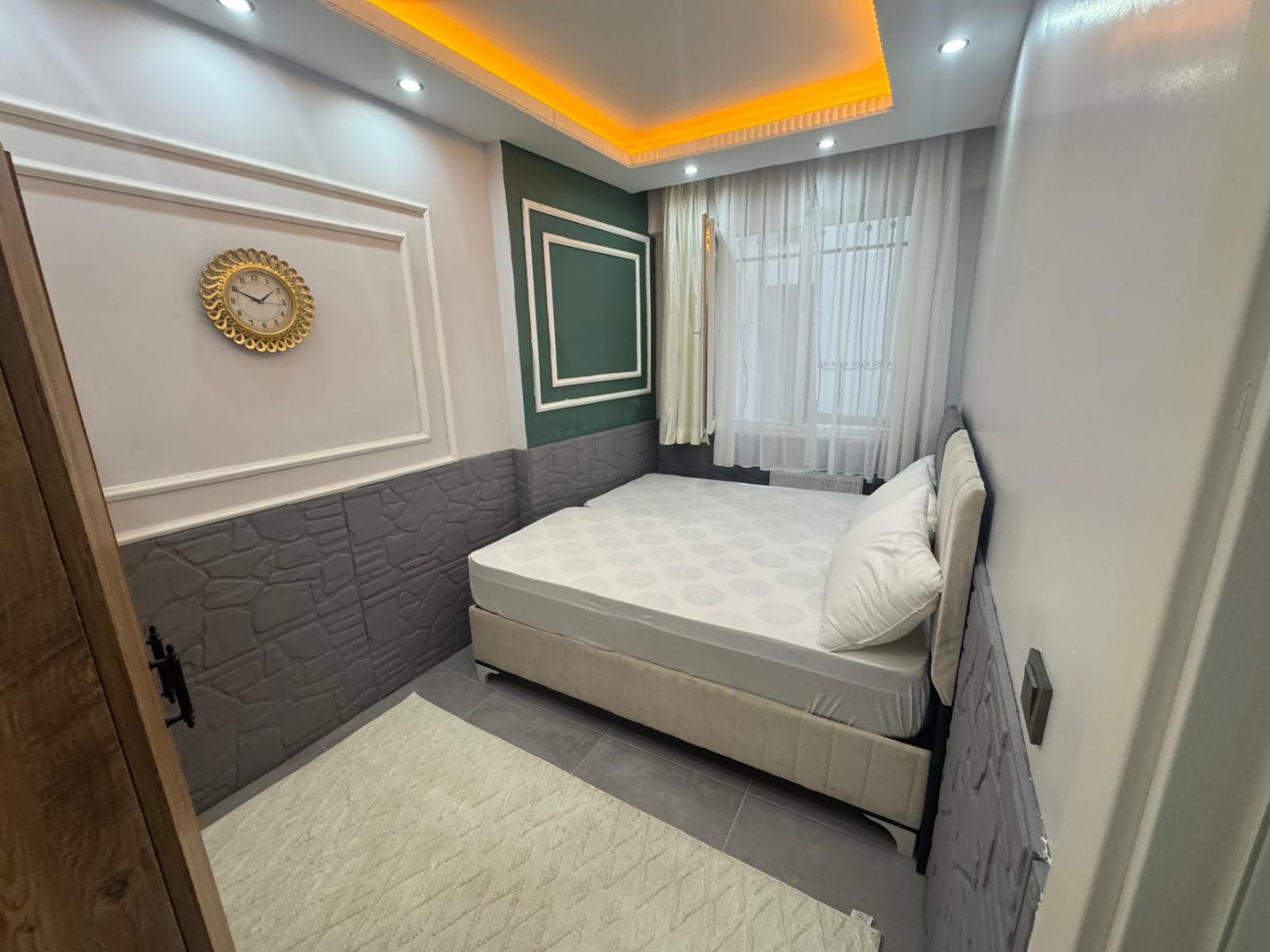 Furnished apartment near the shopping center