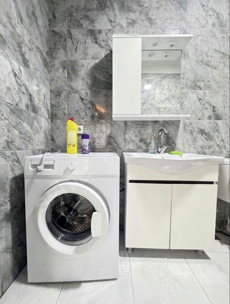 Furnished apartment near the shopping center