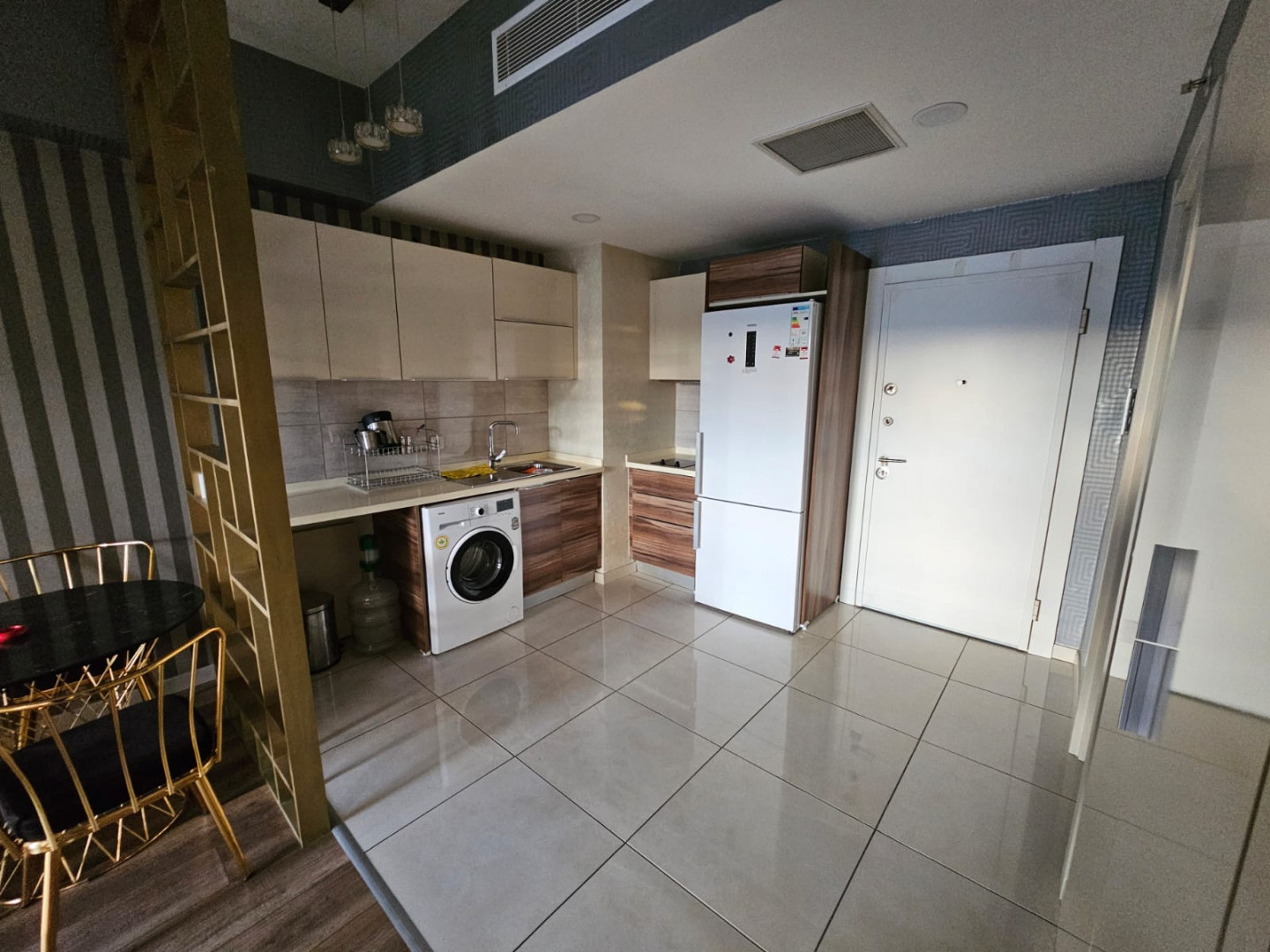 Luxury furnished apartment