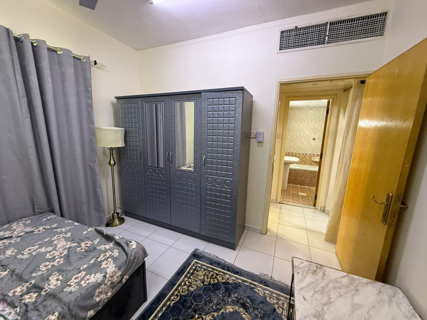 Furnished apartment, suitable for a family, group of young men, or group of young women.