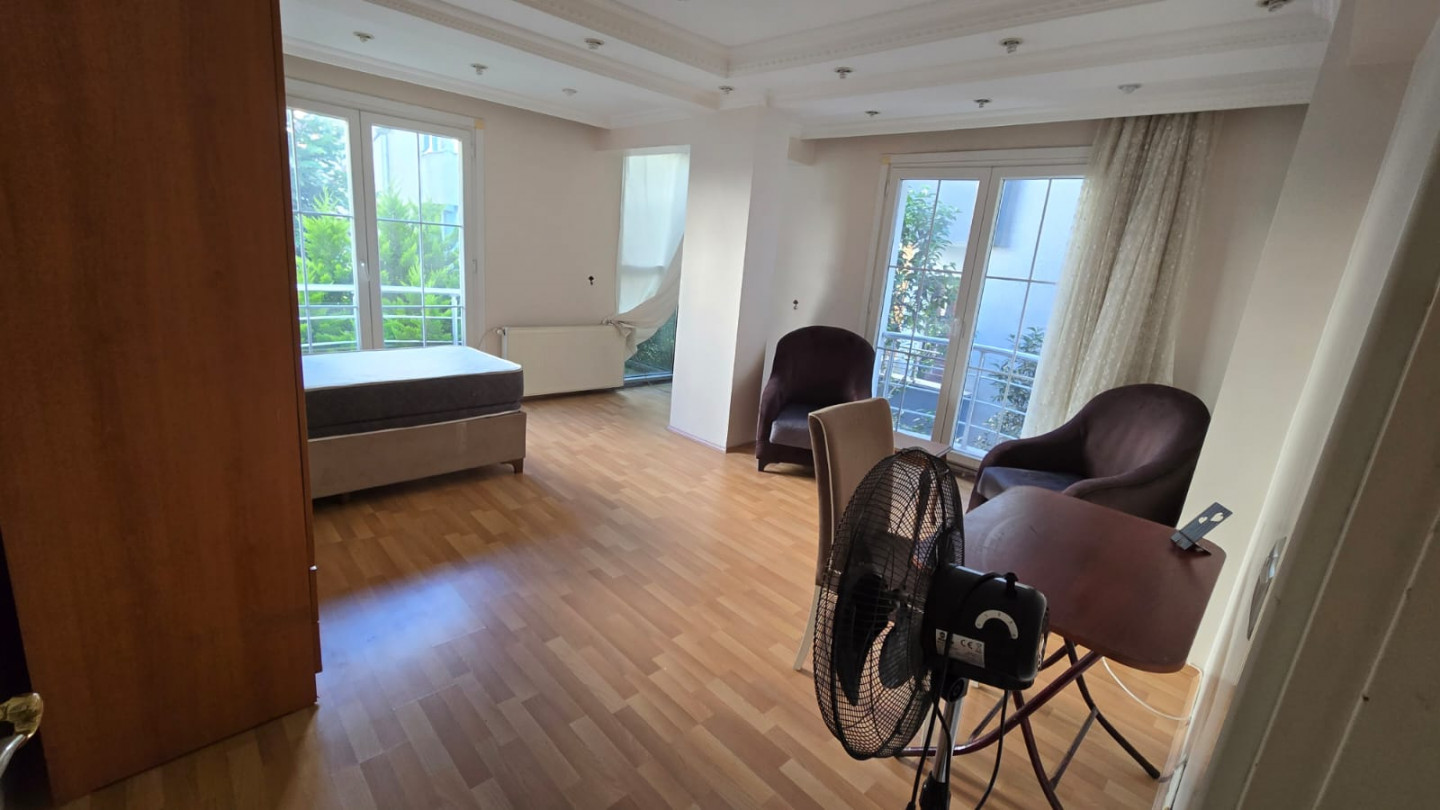 A distinctive furnished apartment in Denizkoşklar