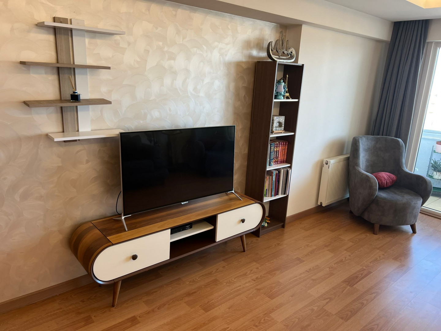 Large furnished apartment