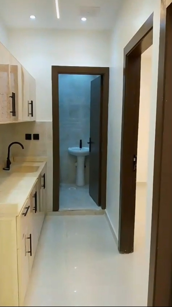 Renovated apartment in excellent condition near the metro