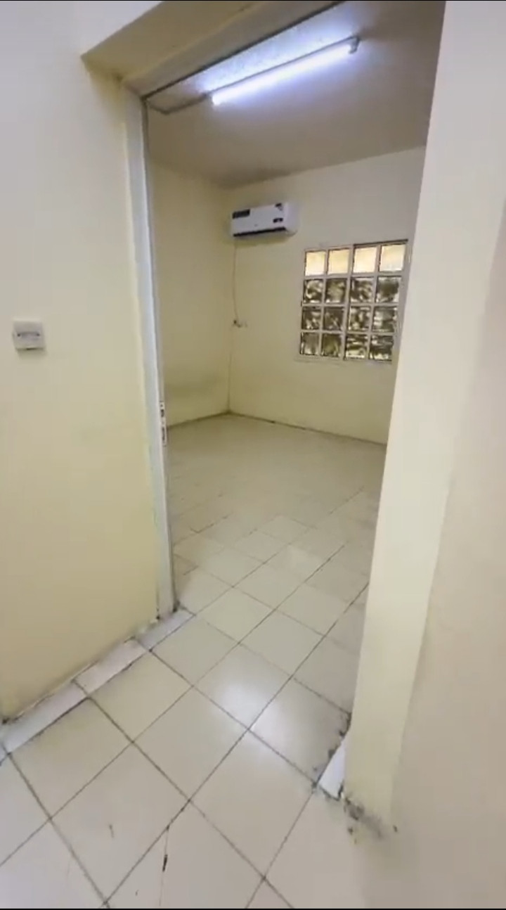 Excellent two-bedroom apartment with a living room and kitchen for annual rent