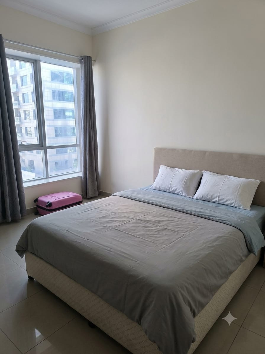 A distinctive apartment with a view of Khan Lake