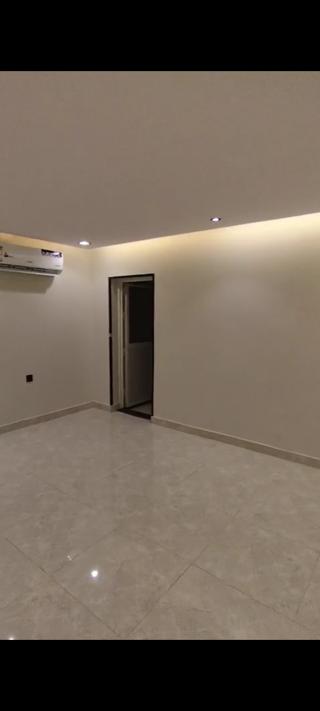 A distinctive apartment in Al Muruj neighborhood