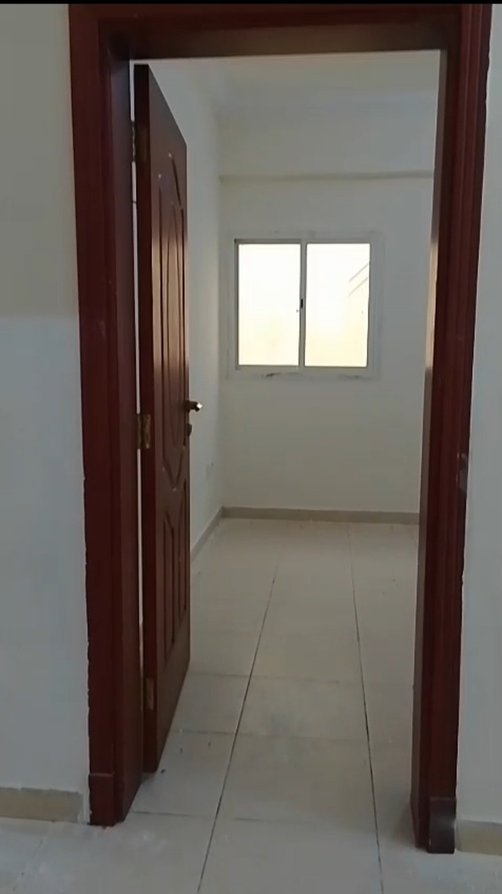 shk-mmyz-bmtbkh-kbyr-maa-msaad01783873679.jpg