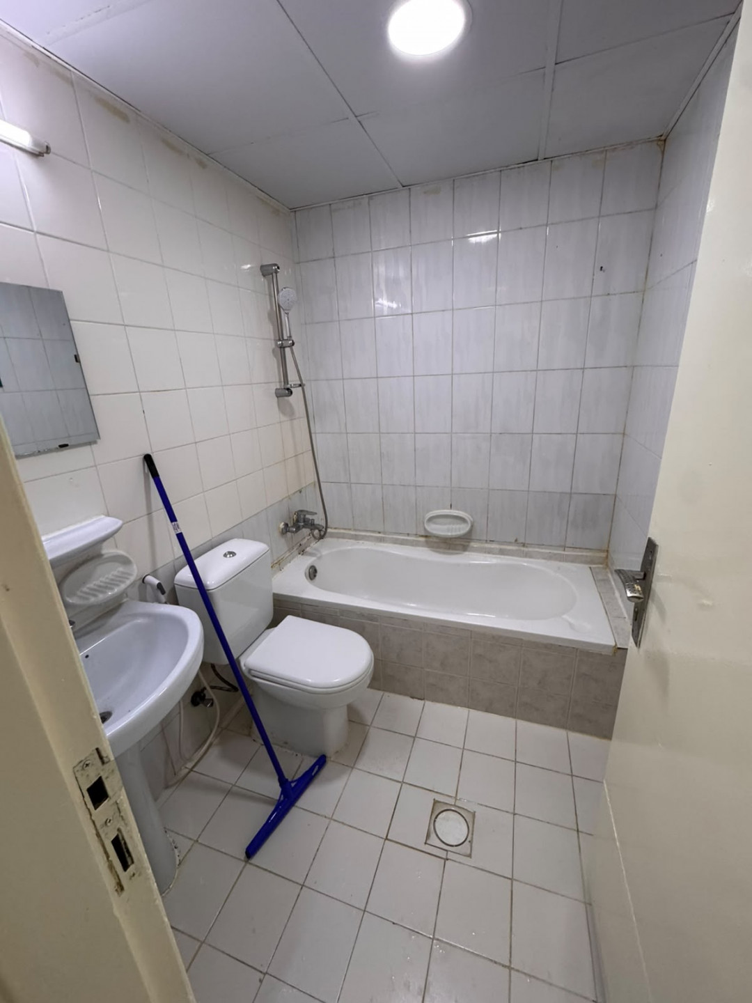 Distinctive one-bedroom apartment in Al Taawun