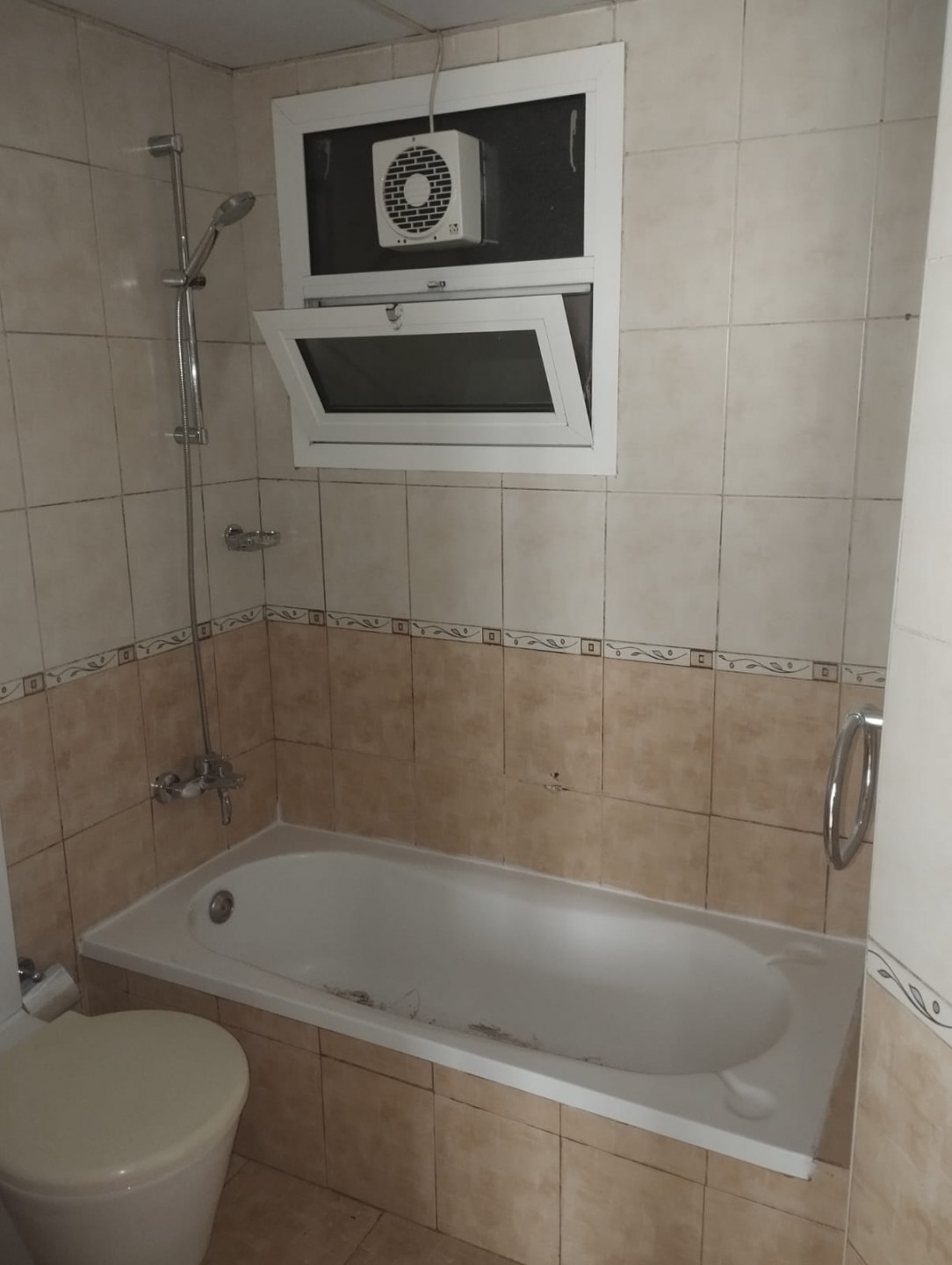 Distinguished apartment for annual rent – Al Taawun