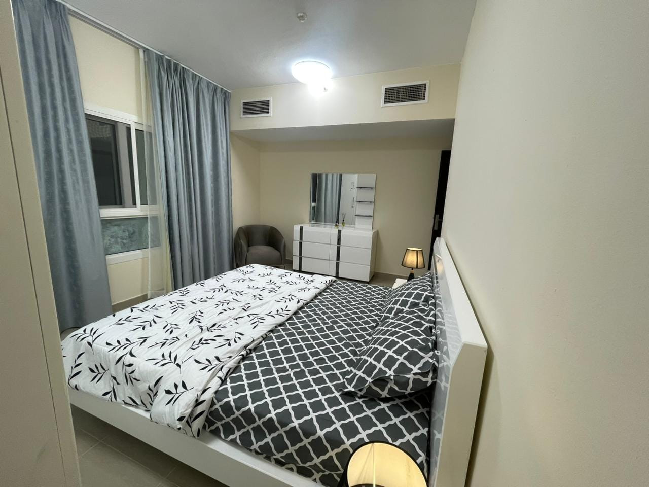 A distinctive, fully serviced apartment in cooperation