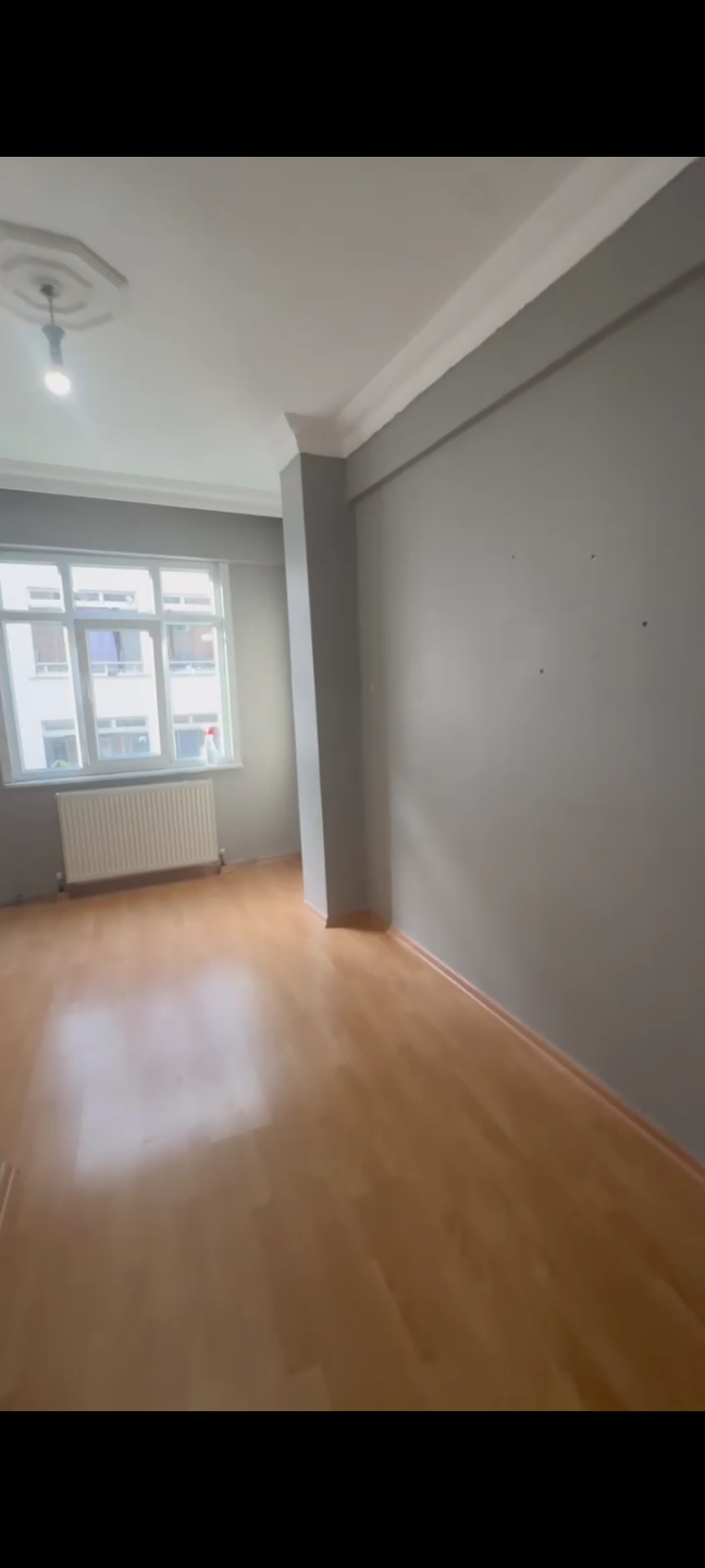 A well-maintained and spacious apartment in Esenyurt