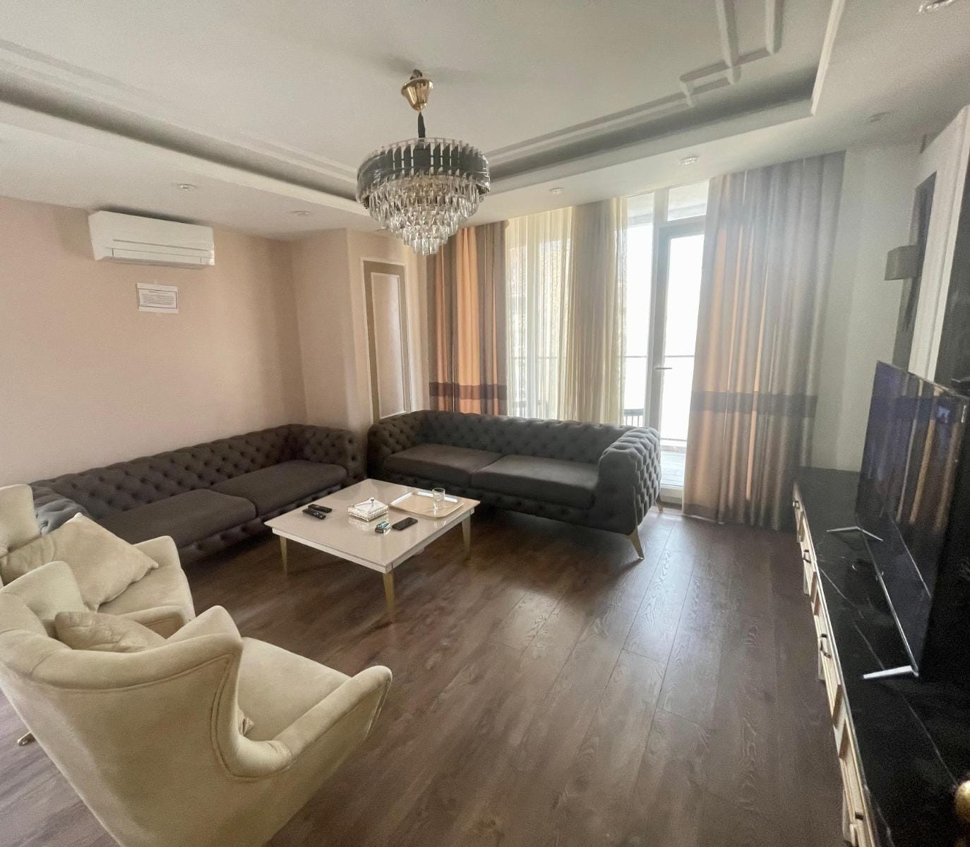 Fully serviced apartment in Beylikdüzü
