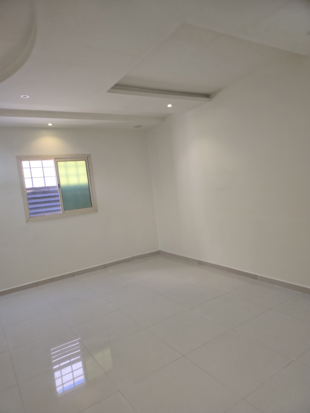 Clean and fully renovated apartment