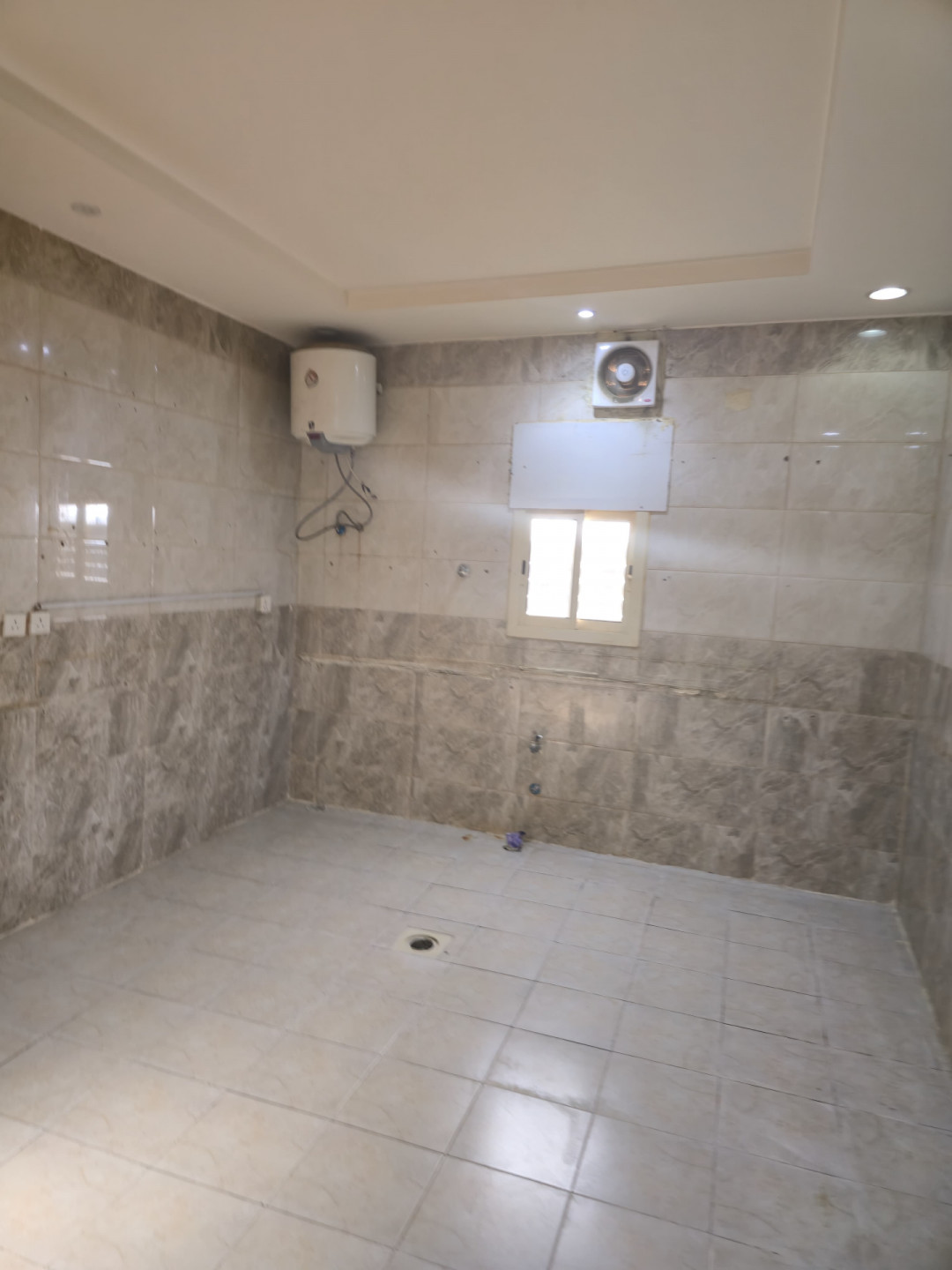 Clean and fully renovated apartment
