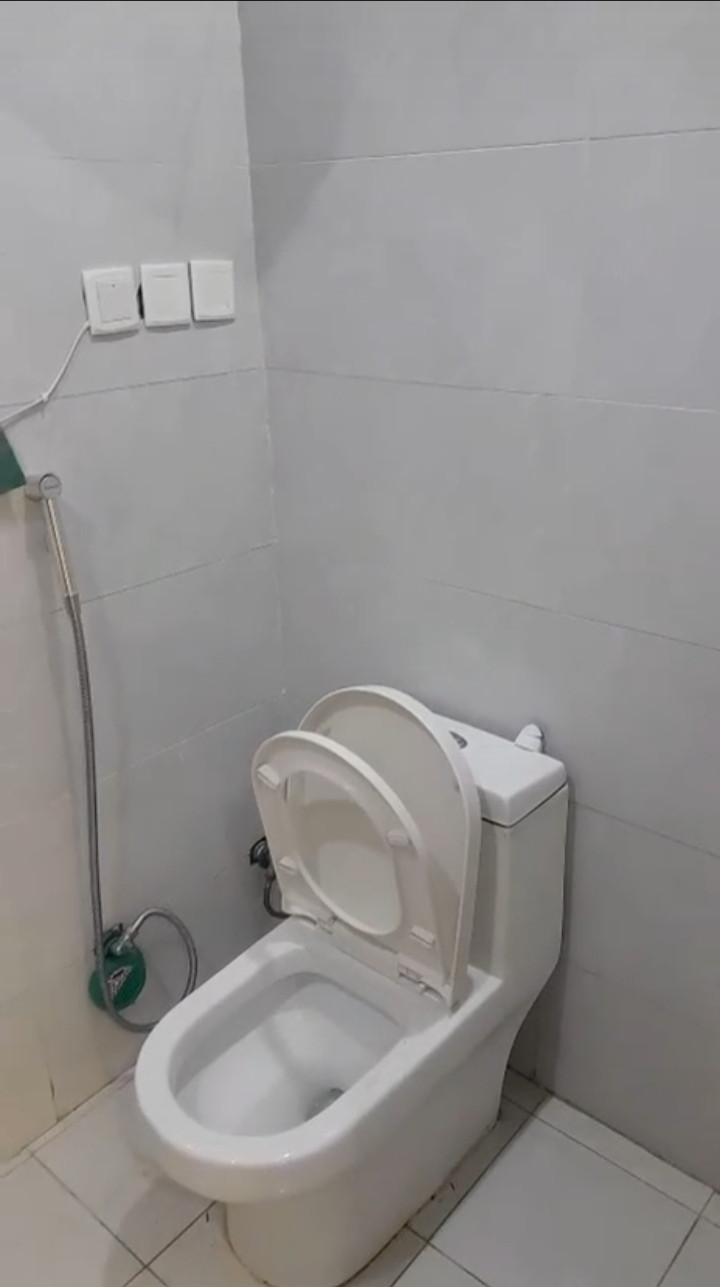 shk-nthyfh-ghrf-ohmam-maa-sth-khas51784408024.jpg