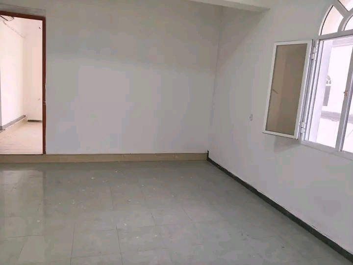 Spacious apartment in Al Hail North