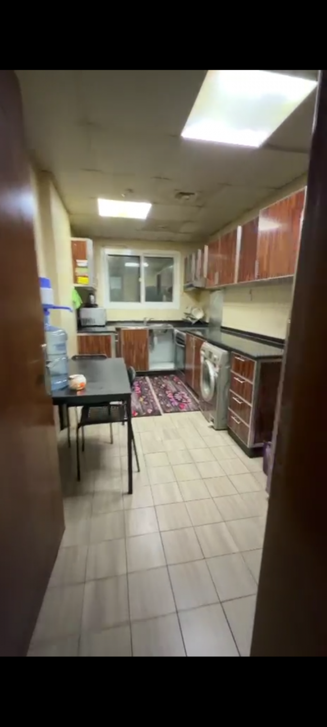 Spacious apartment in Rashidiya 3