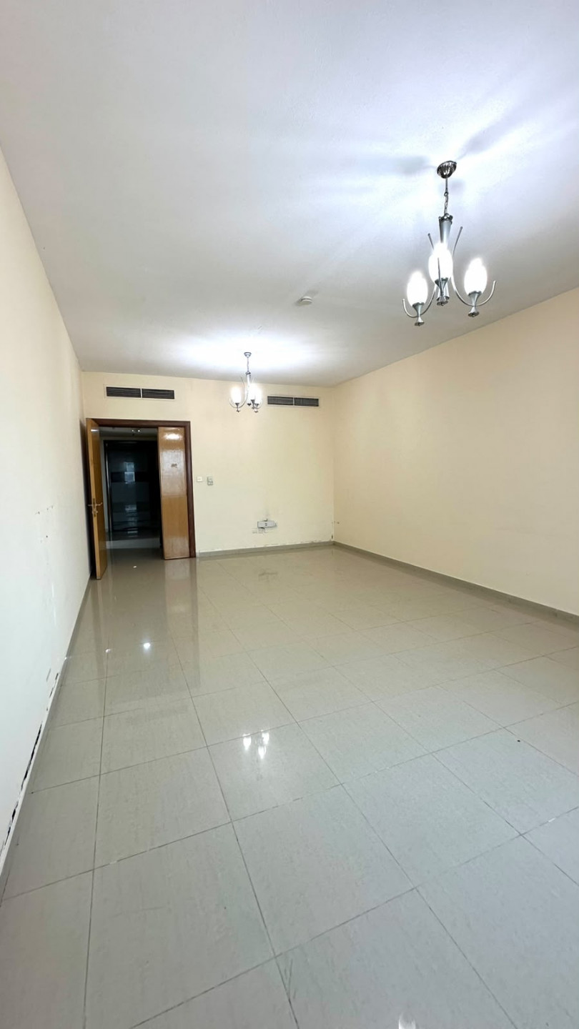 Spacious apartment in a tower in Al Taawun