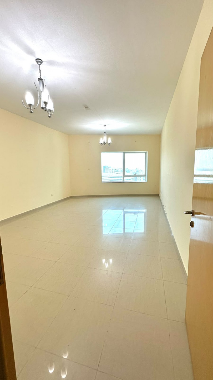 Spacious apartment in a tower in Al Taawun