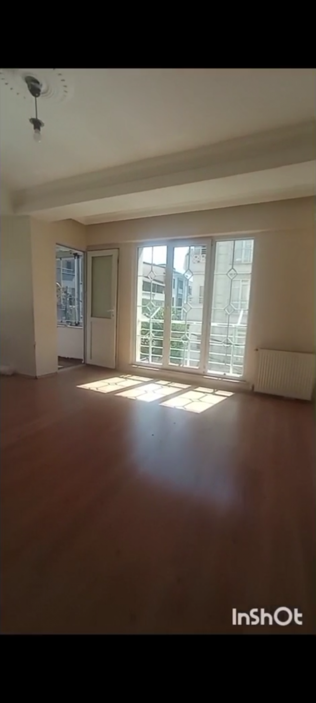 Very spacious apartment in Esenyurt with a balcony