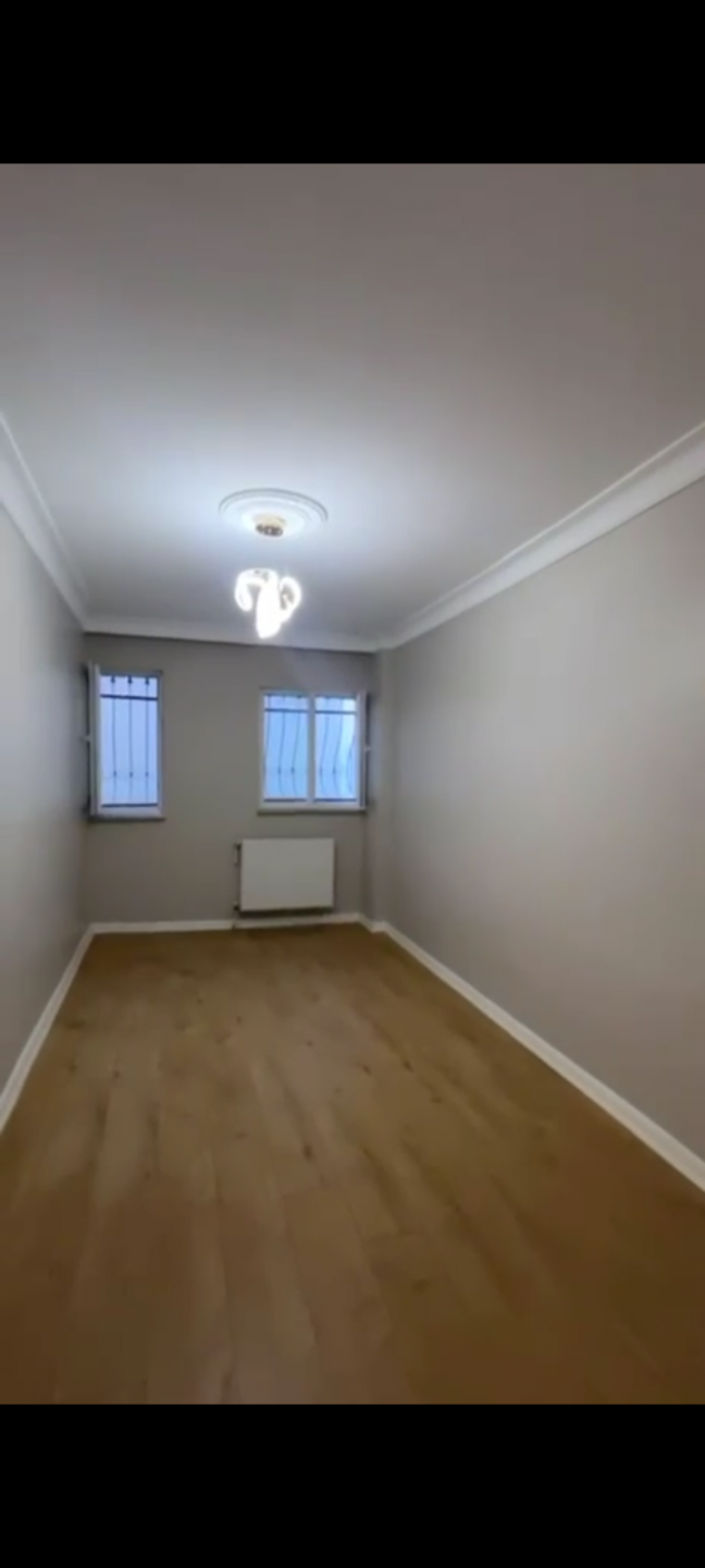 Spacious, modern, and tidy apartment