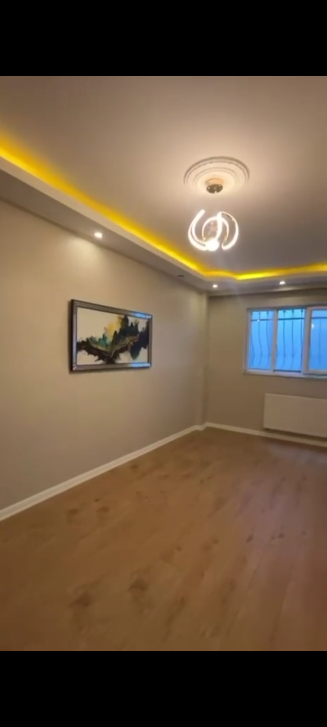 Spacious, modern, and tidy apartment