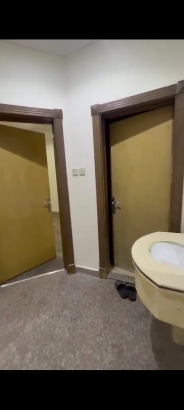 A spacious and large apartment in Al-Qadisiyah neighborhood