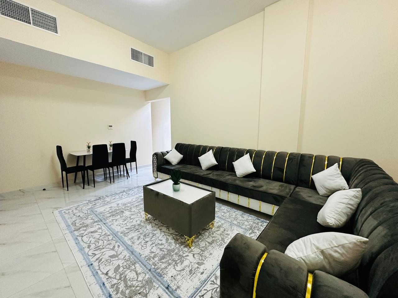 shk-rayaa-b-kornysh-aagman01786796015.jpg