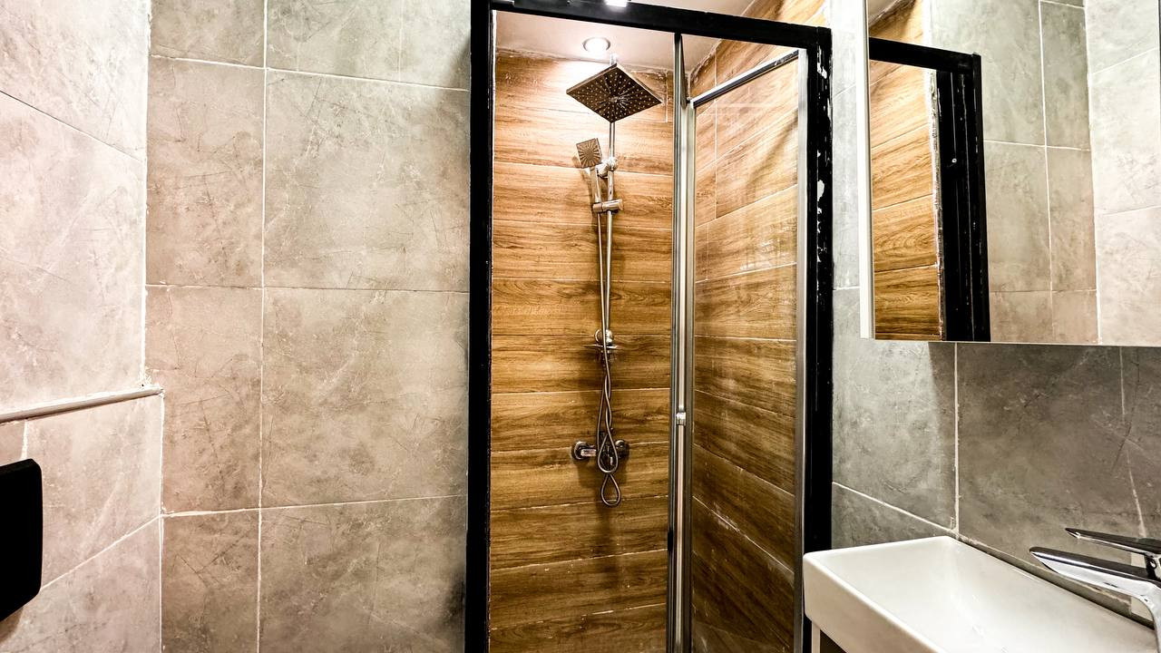 Super Deluxe Apartment