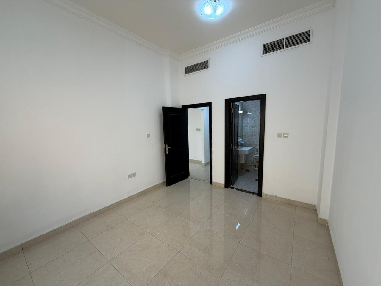 Apartment with a prime location in Al Muwaihat 3