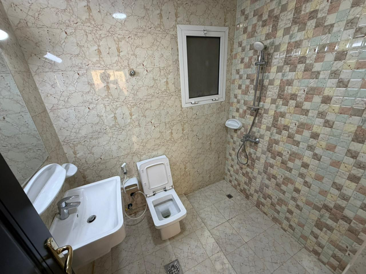 Apartment with a prime location in Al Muwaihat 3