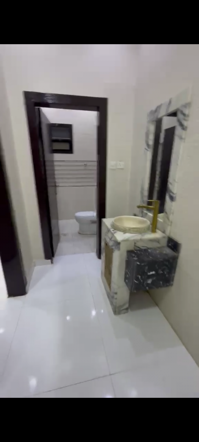 A spacious apartment in Al-Rimal neighborhood