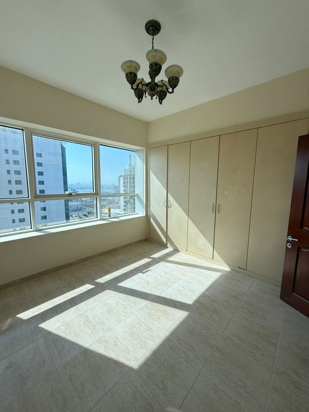Three-bedroom apartment in Al Taawun