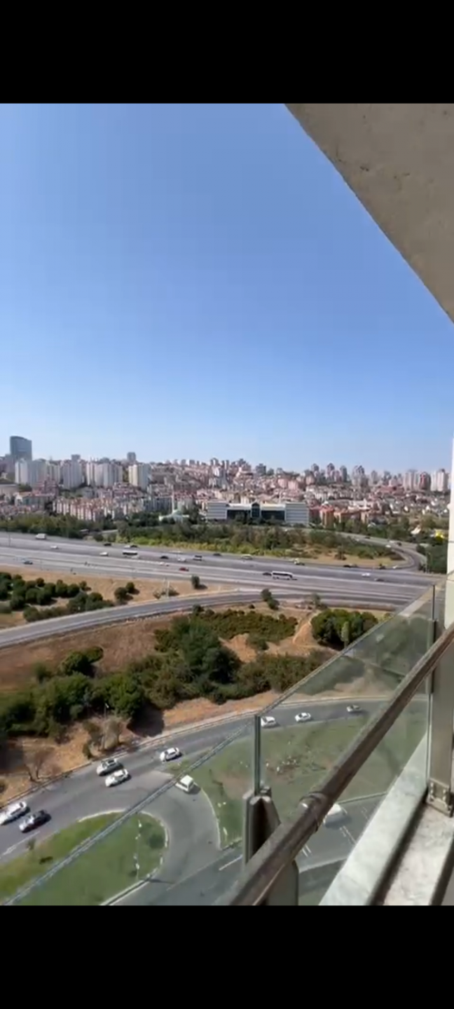New furnished three-room apartment