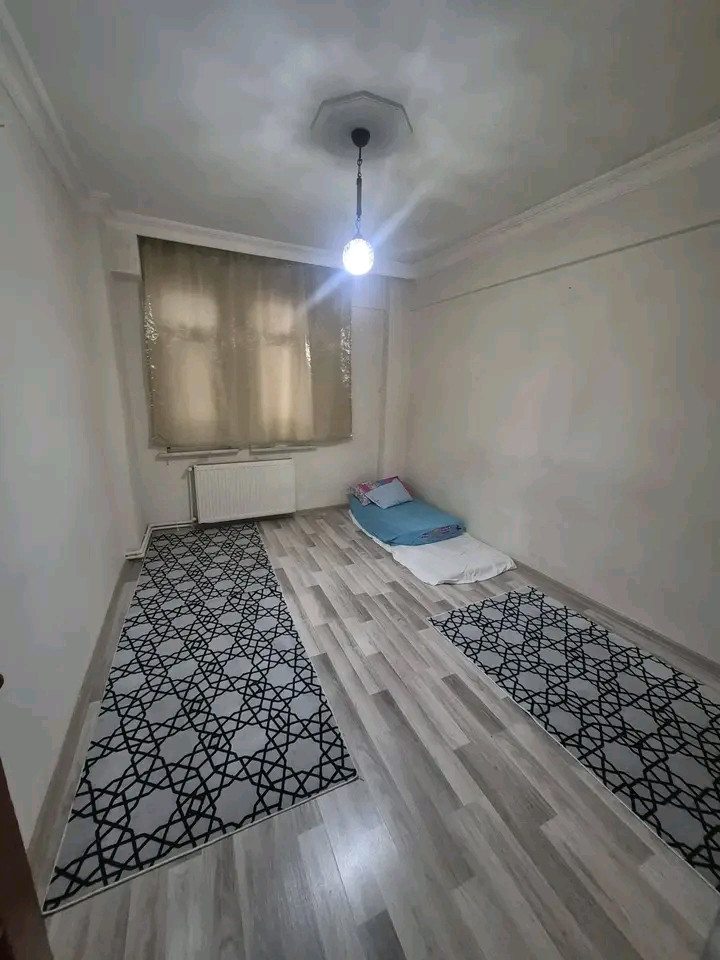 Two-bedroom apartment in a prime location in Avcılar Denizkoşklar