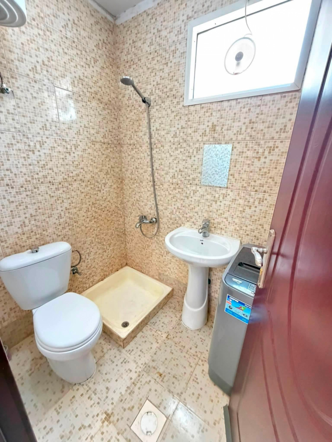 One-bedroom apartment with kitchen
