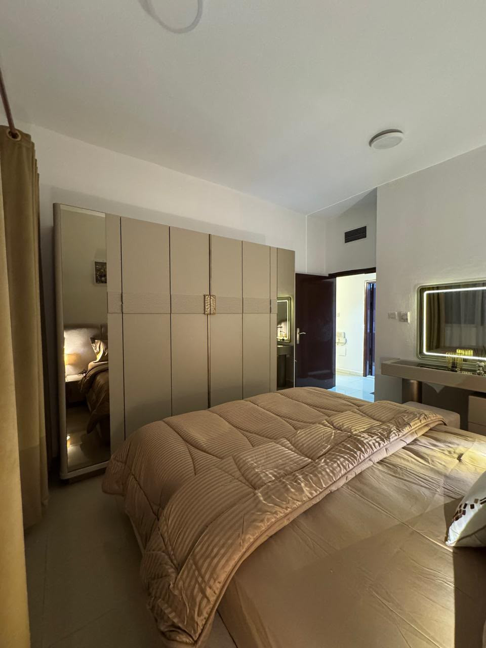One-bedroom apartment for monthly rent